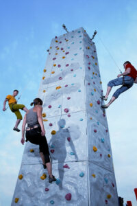 10m Kletterturm - sponsored by Vereinigte Volksbank.Das Klettern ist für Erwachsene und Kinder KOSTENLOS!